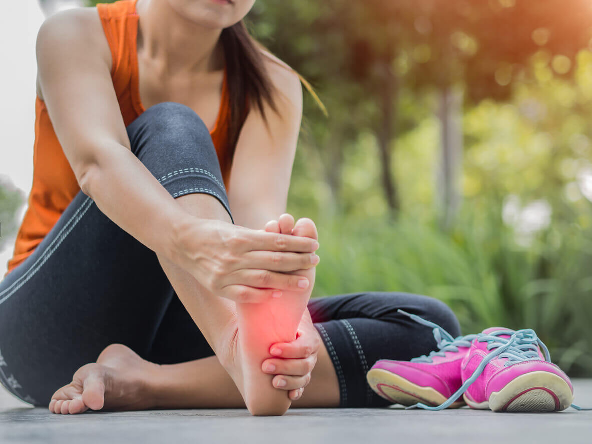 What Can Cause Pain On Top Of Foot When Walking